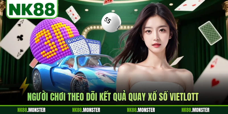 Người chơi theo dõi kết quả quay xổ số Vietlott